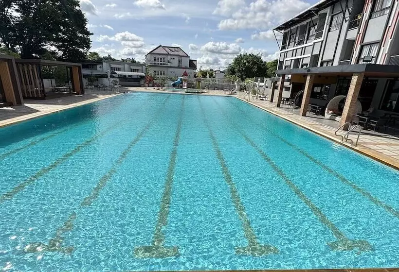 Hotelli Buathong Pool Villa