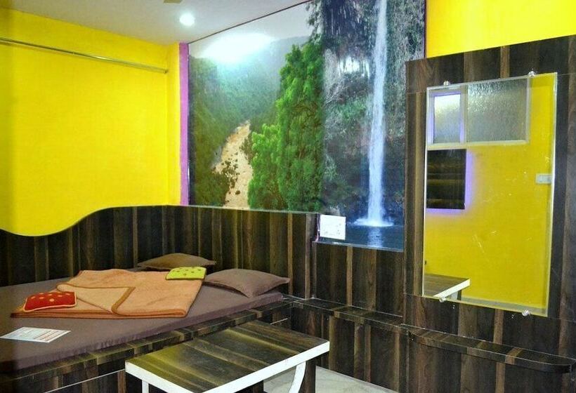 酒店 Mrignayani Pachmarhi