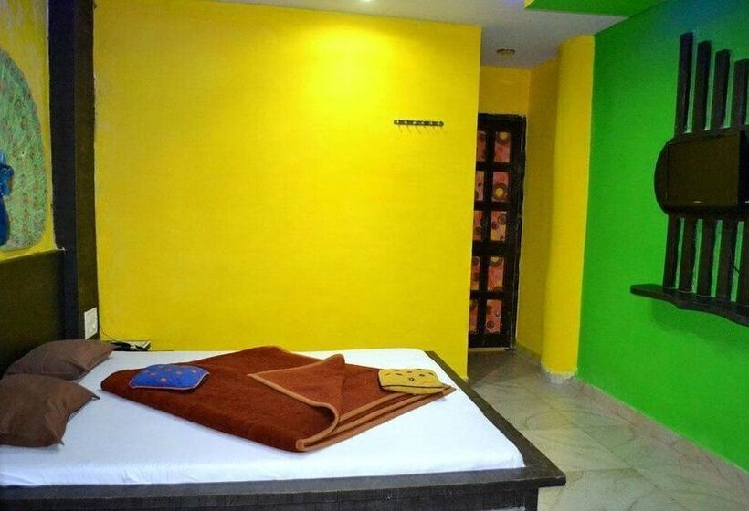 酒店 Mrignayani Pachmarhi