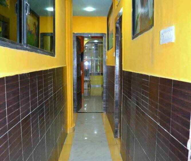 酒店 Mrignayani Pachmarhi