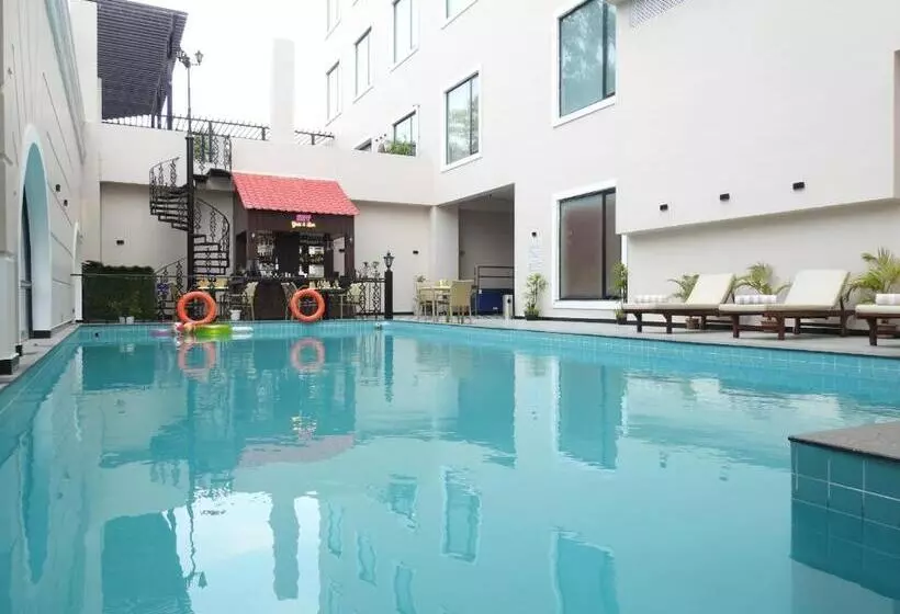 Hotelli Polo Towers Agartala