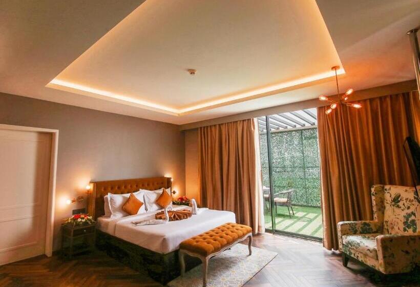 בית מלון כפרי Polo Towers Agartala