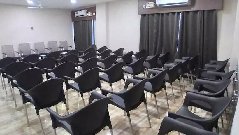 ホテル Bidar Gateway