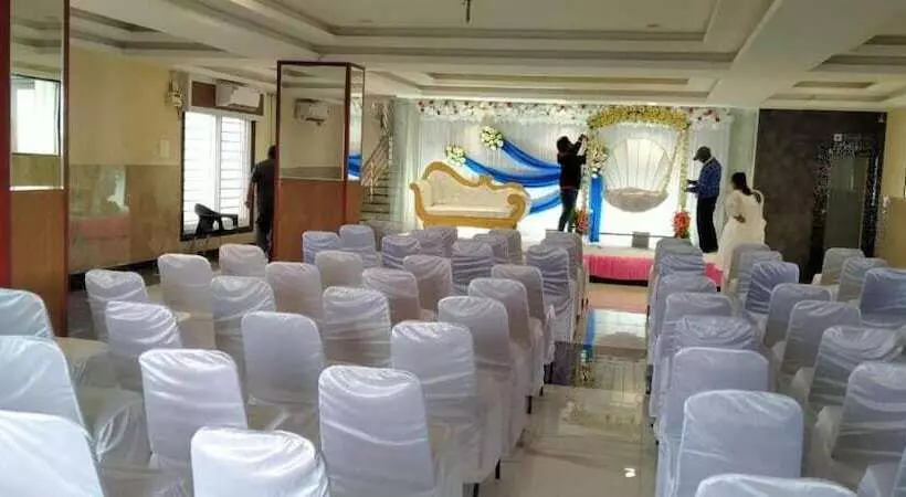 ホテル Bidar Gateway