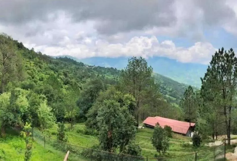 Hotelli Sukoon Nature Retreat Near Bhatrojkhan Ranikhet
