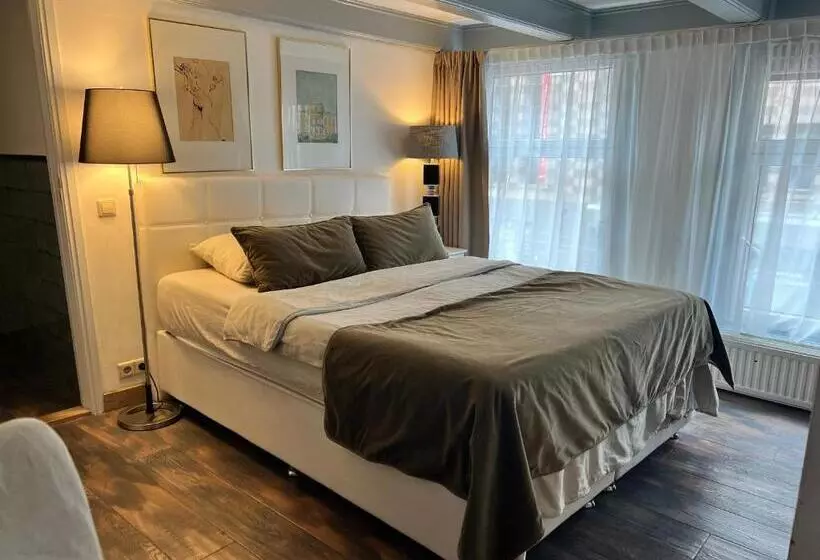 مبيت وإفطار Central Guest Rooms