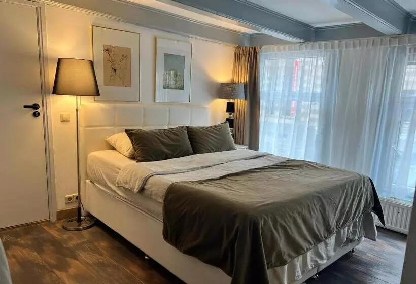 مبيت وإفطار Central Guest Rooms