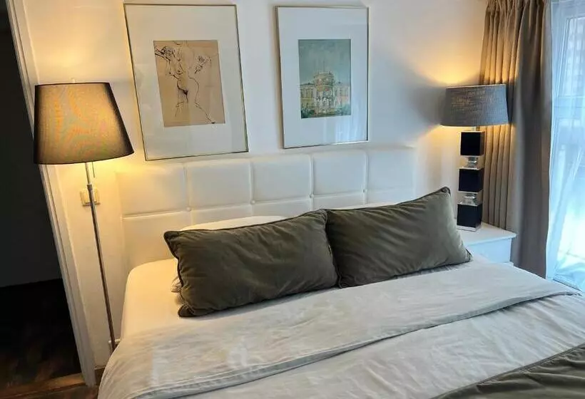 مبيت وإفطار Central Guest Rooms