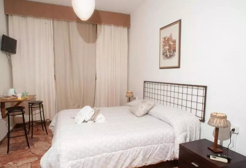 تختخواب و صبحانه Guesthouse Amici Miei