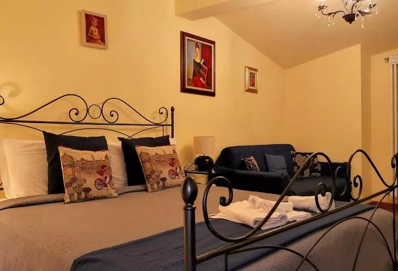 تختخواب و صبحانه Window To The Tower