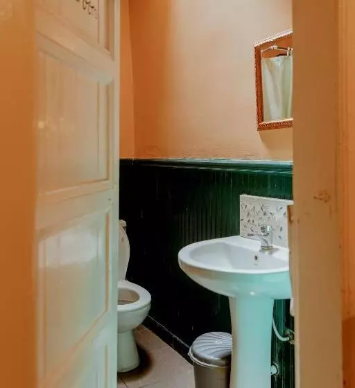 Berat Backpackers Hostel