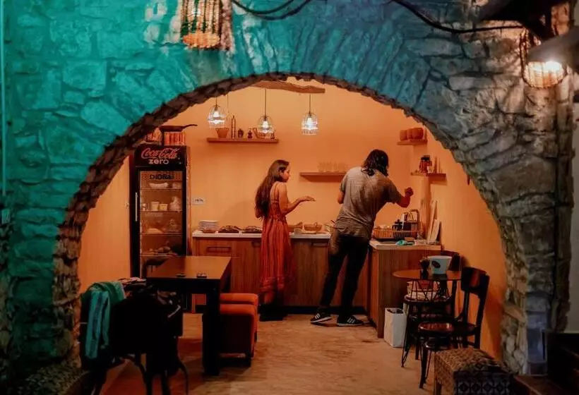 Berat Backpackers Hostel