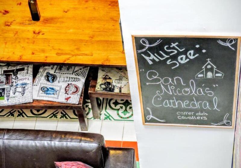 Home Youth Hostel By Feetup Hostels