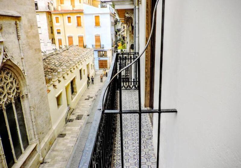 Home Youth Hostel By Feetup Hostels