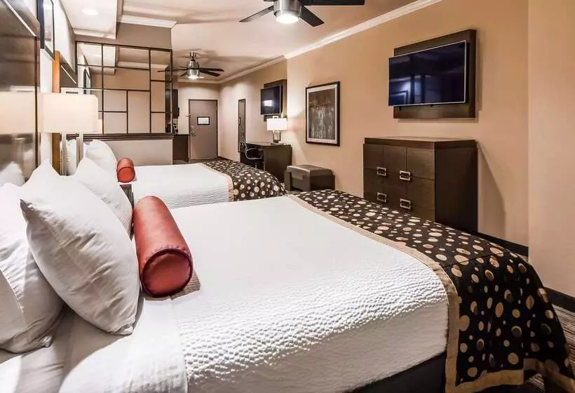 호텔 Best Western Premier Crown Chase Inn & Suites