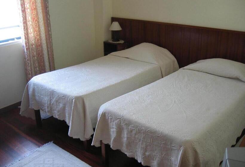 فندق Pensao Residencial Mirasol