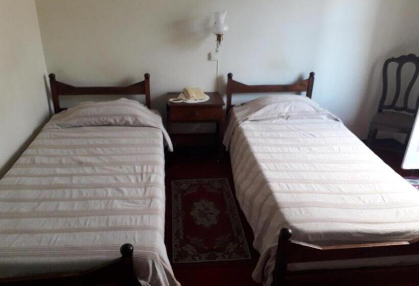 فندق Pensao Residencial Mirasol