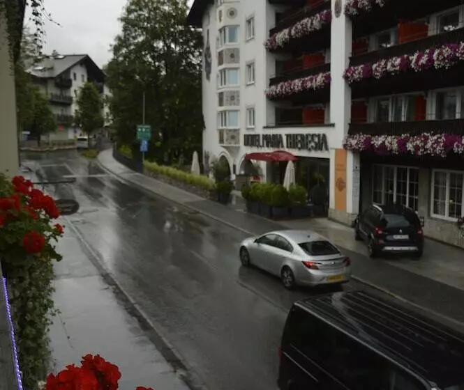 Hotell Snowbunnys Backpackers Hostel