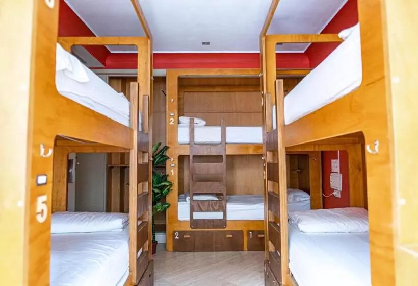 La Banda Rooftop Hostel