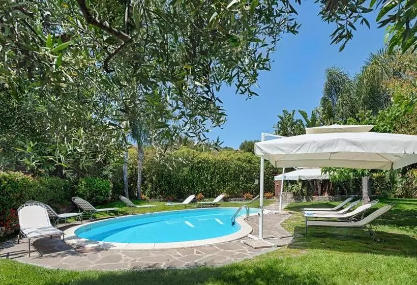 Casa Vacanze Nel Giardino Di Renzo   Mareri Apartments