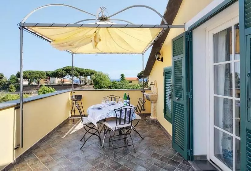 Casa Vacanze Nel Giardino Di Renzo   Mareri Apartments