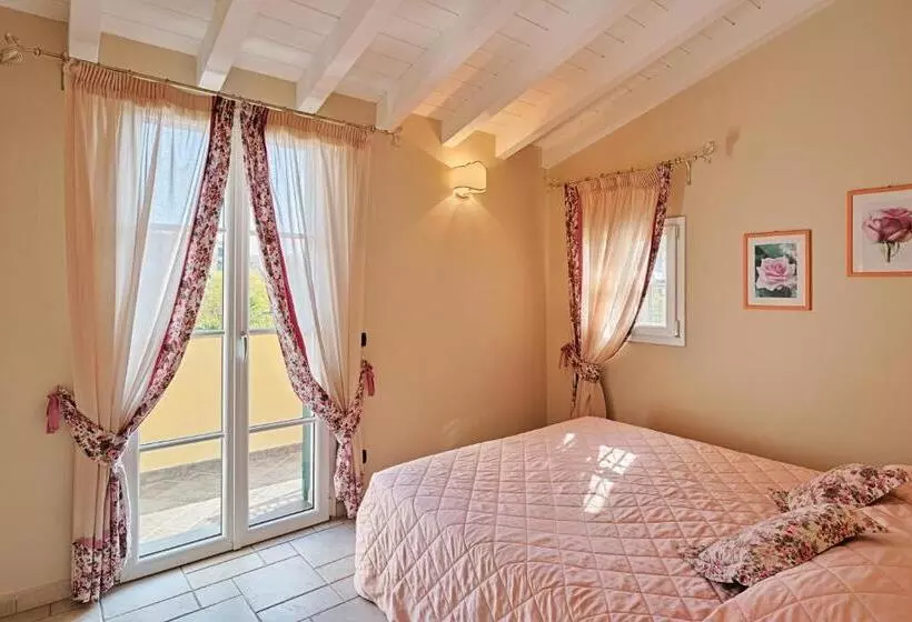 Casa Vacanze Nel Giardino Di Renzo   Mareri Apartments