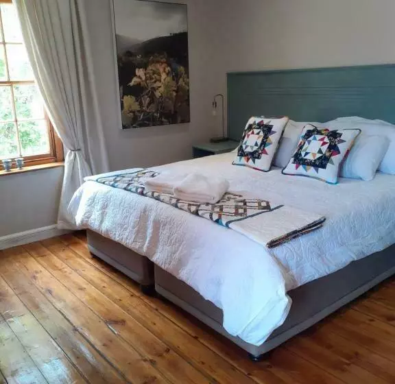 Majatalo Adderley House Guest Accommodation