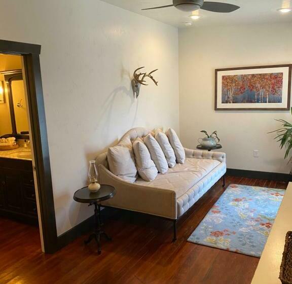 펜션 Lander Millhouse