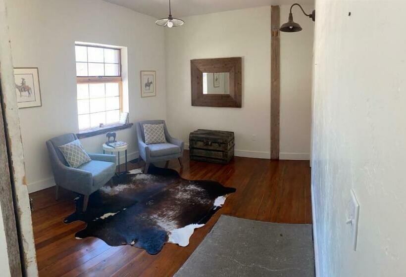 펜션 Lander Millhouse