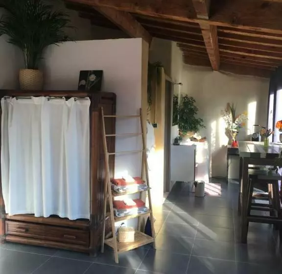 Aamiaismajoitus (B&B) Mas De La Butte Blanche