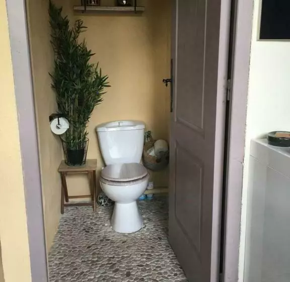 Aamiaismajoitus (B&B) Mas De La Butte Blanche