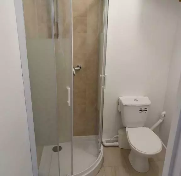 پانسیون 17a Db Airbnb