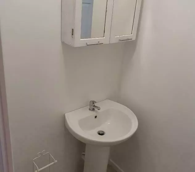 پانسیون 17a Db Airbnb