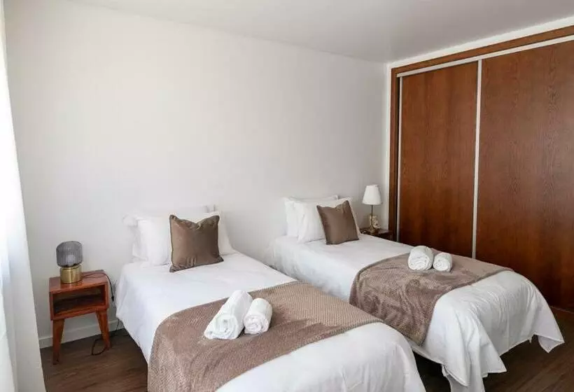 Majatalo Baleal Surf Ranch