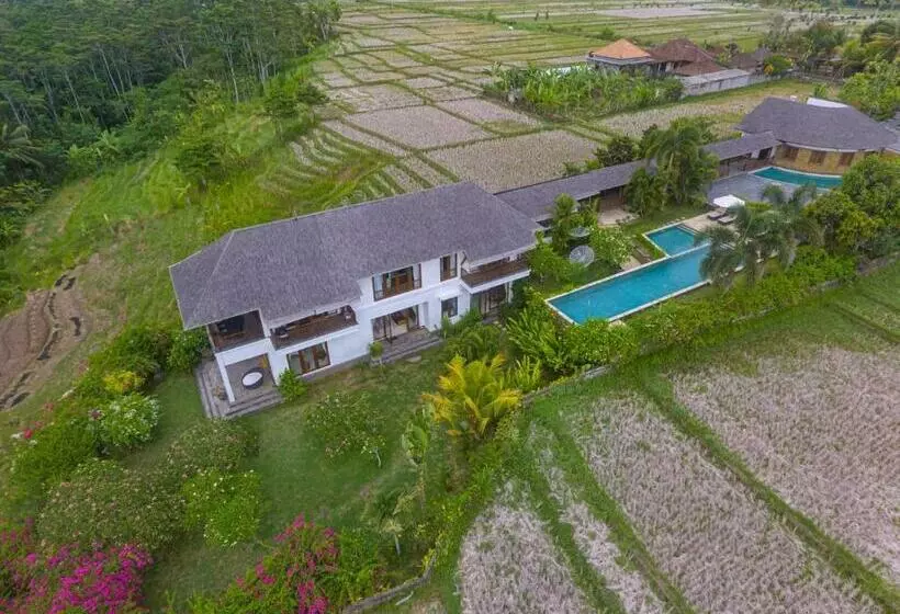 Majatalo Ganesha Villa Tabanan