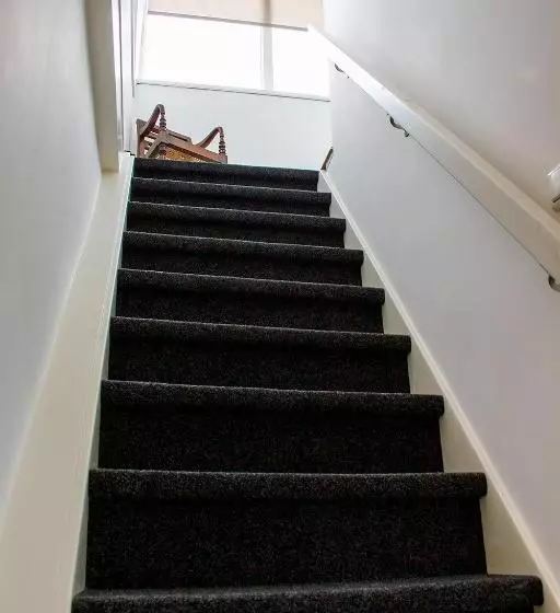 ベッドアンドブレックファースト Bed En Breakfast The Wooden Wall