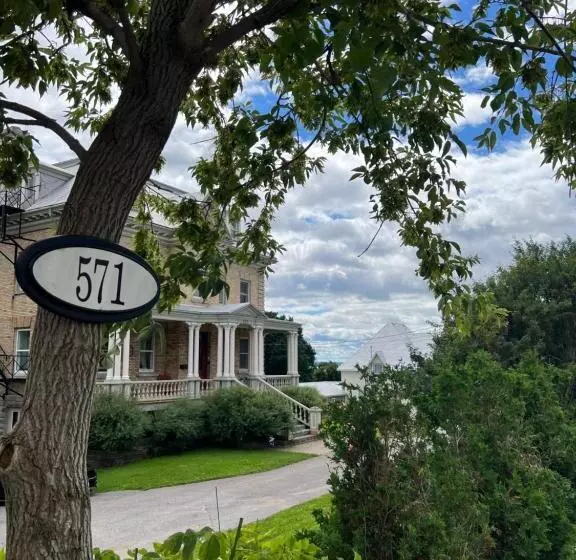 Aamiaismajoitus (B&B) La Demeure Du Capitaine