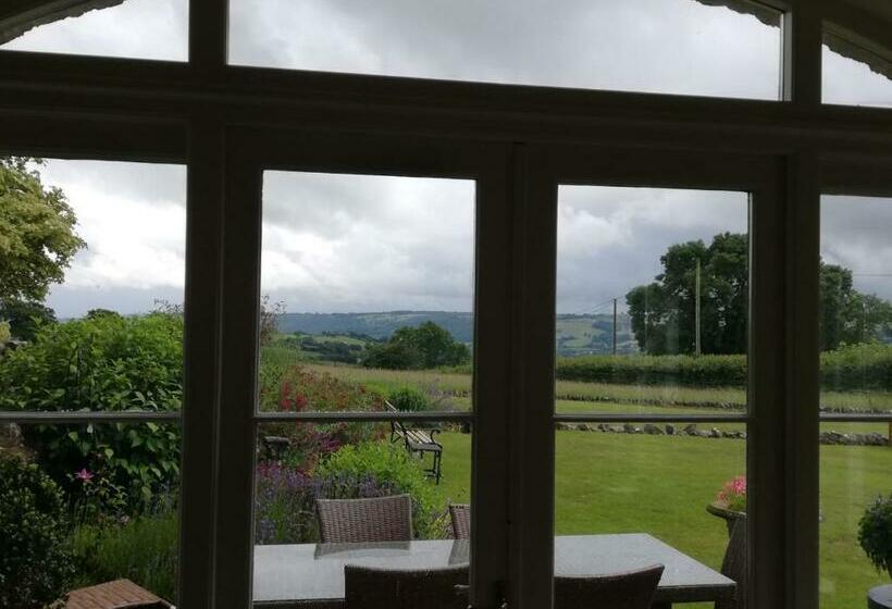 민박 Rusling House