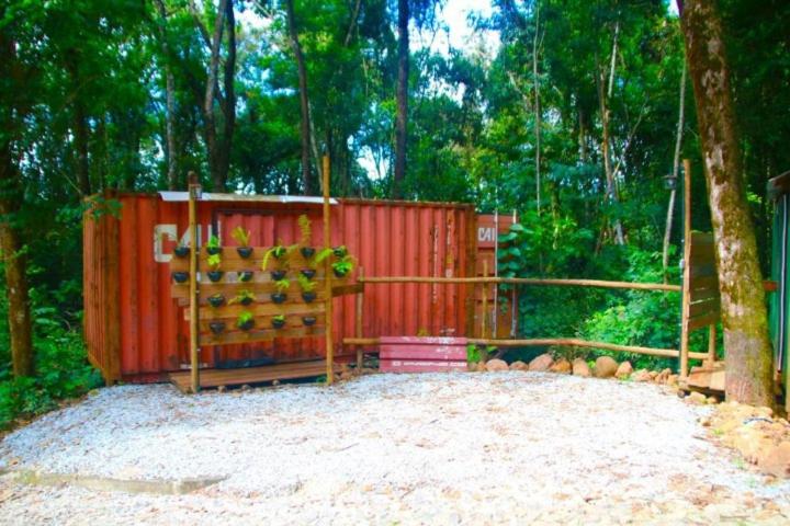 膳宿费 Econtainer Suítes Macacos