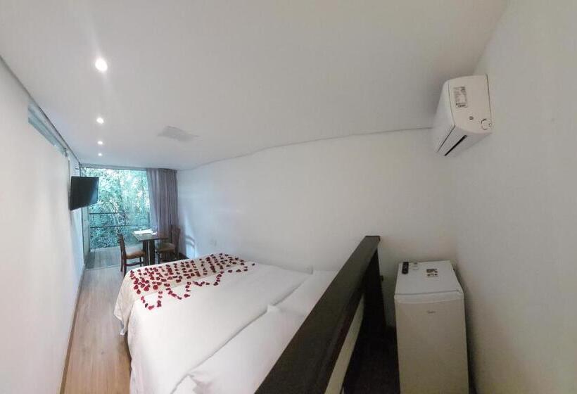 膳宿费 Econtainer Suítes Macacos