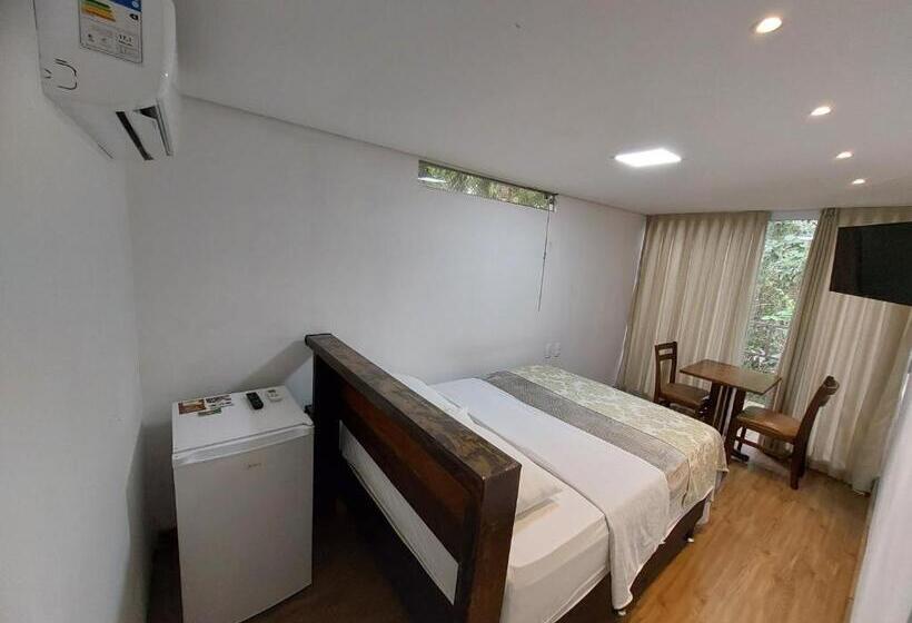 膳宿费 Econtainer Suítes Macacos