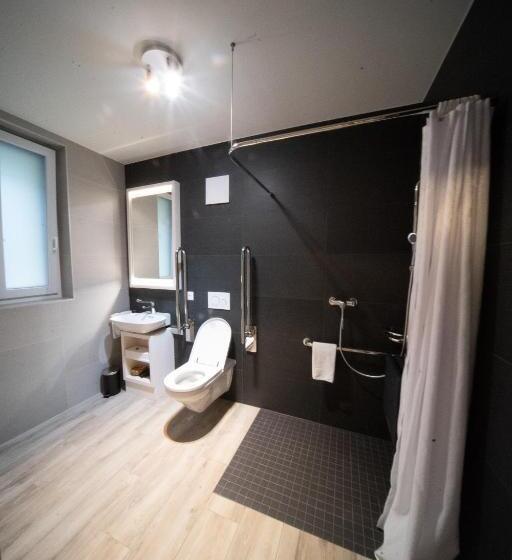 Kapselhotell De La Concorde Self Check In