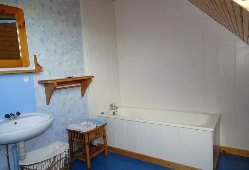 Aamiaismajoitus (B&B) Chambres D Hôtes De Kermerrien