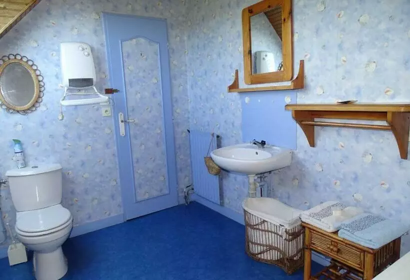 Aamiaismajoitus (B&B) Chambres D Hôtes De Kermerrien