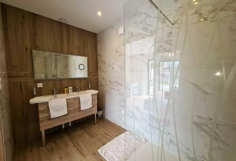 تختخواب و صبحانه La Suite De La Route Des Chateaux