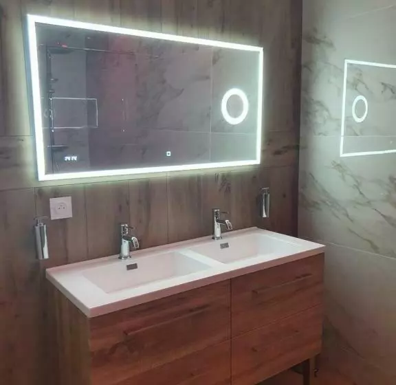 تختخواب و صبحانه La Suite De La Route Des Chateaux