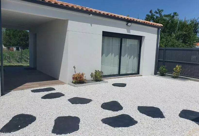 تختخواب و صبحانه La Suite De La Route Des Chateaux