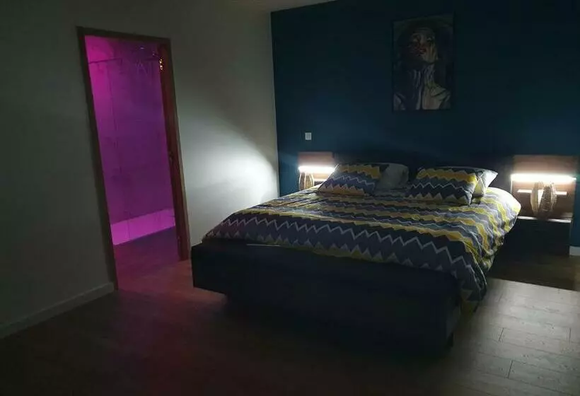 تختخواب و صبحانه La Suite De La Route Des Chateaux