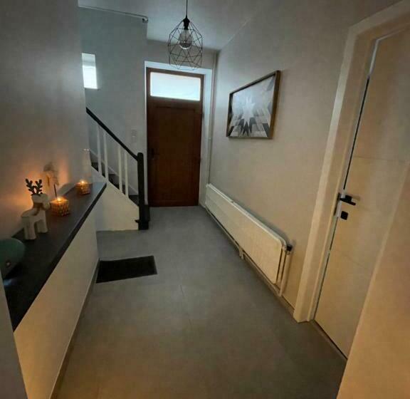 تختخواب و صبحانه Le Revella