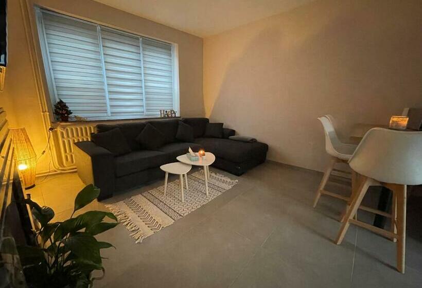 تختخواب و صبحانه Le Revella